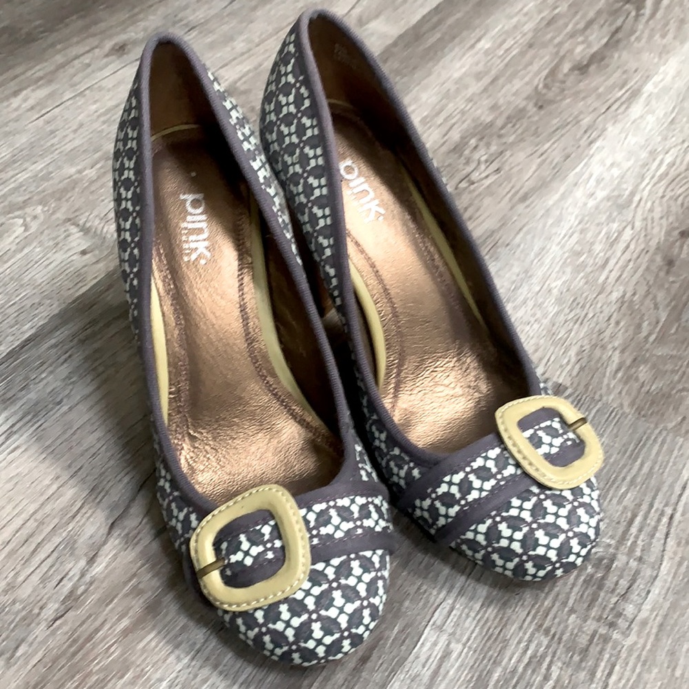 Anthropologie PINK high heels round toe shoes 8.5 Vintage NEW